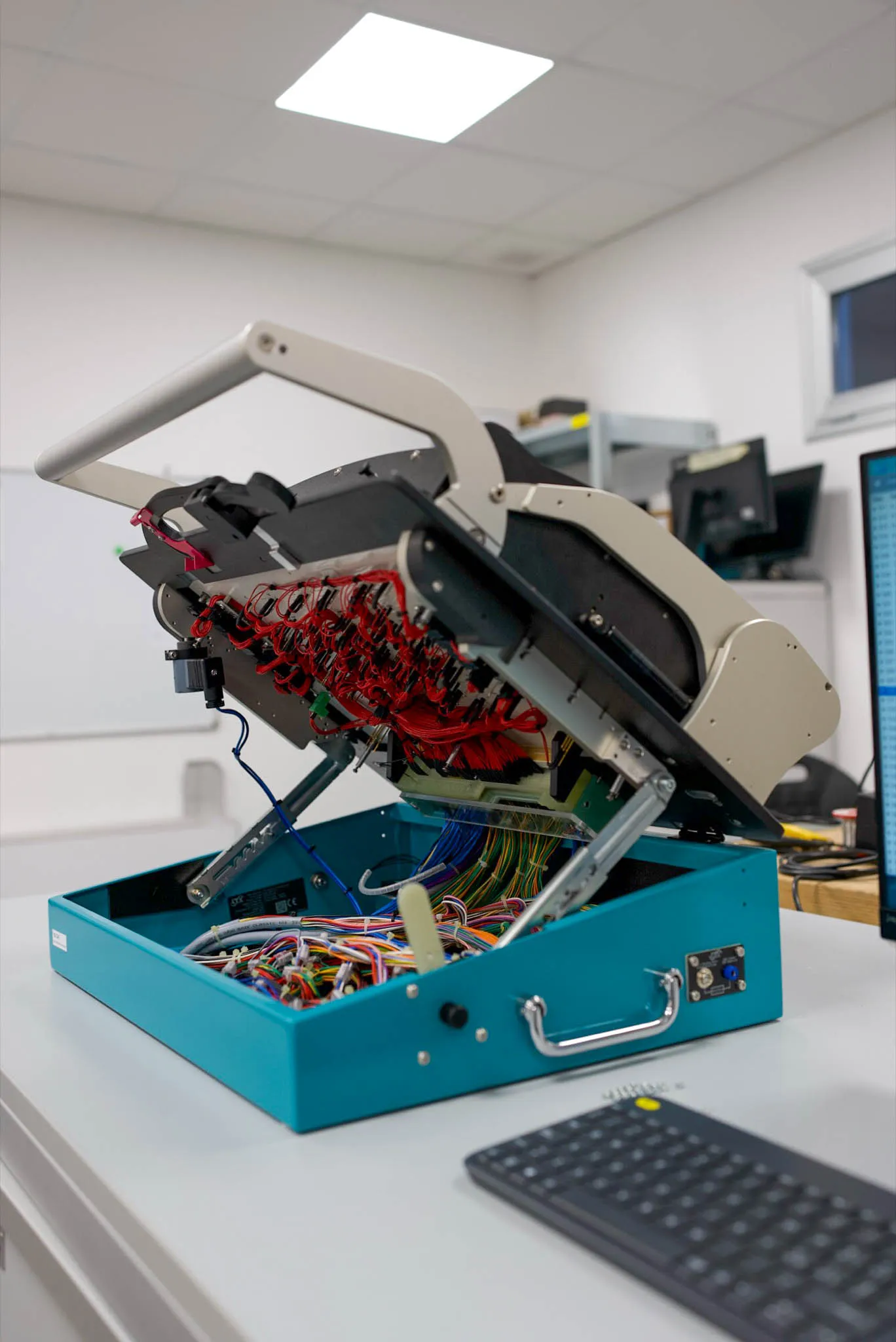 Viemme Project - Banchi di collaudo - Servizi - Brescia