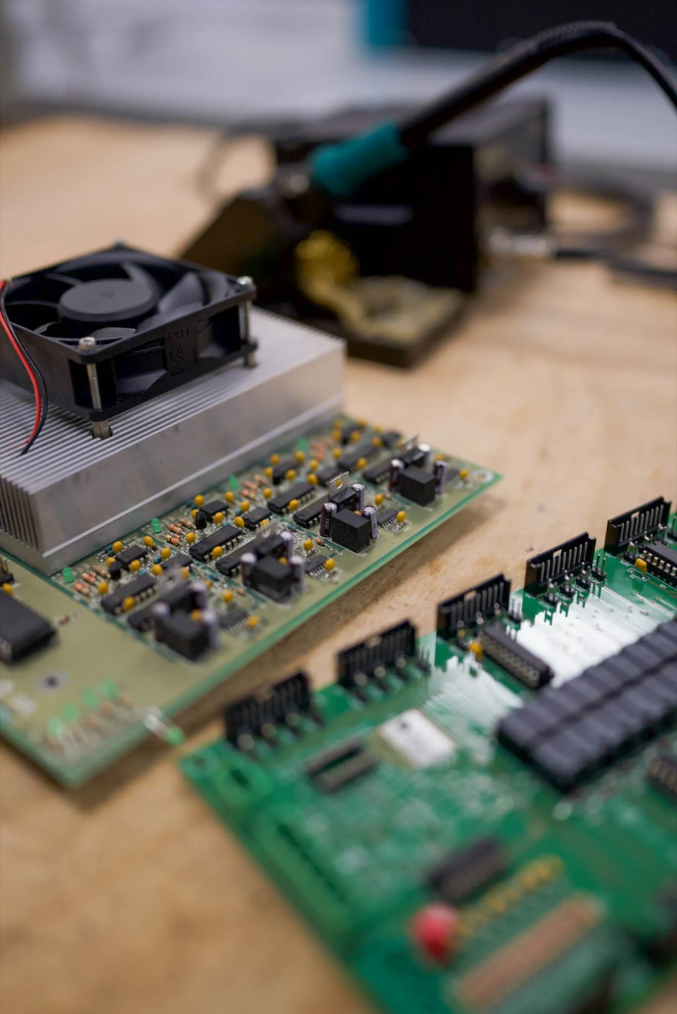 Viemme Project - Banchi di collaudi - Schede elettriche custom - Servizi - Brescia